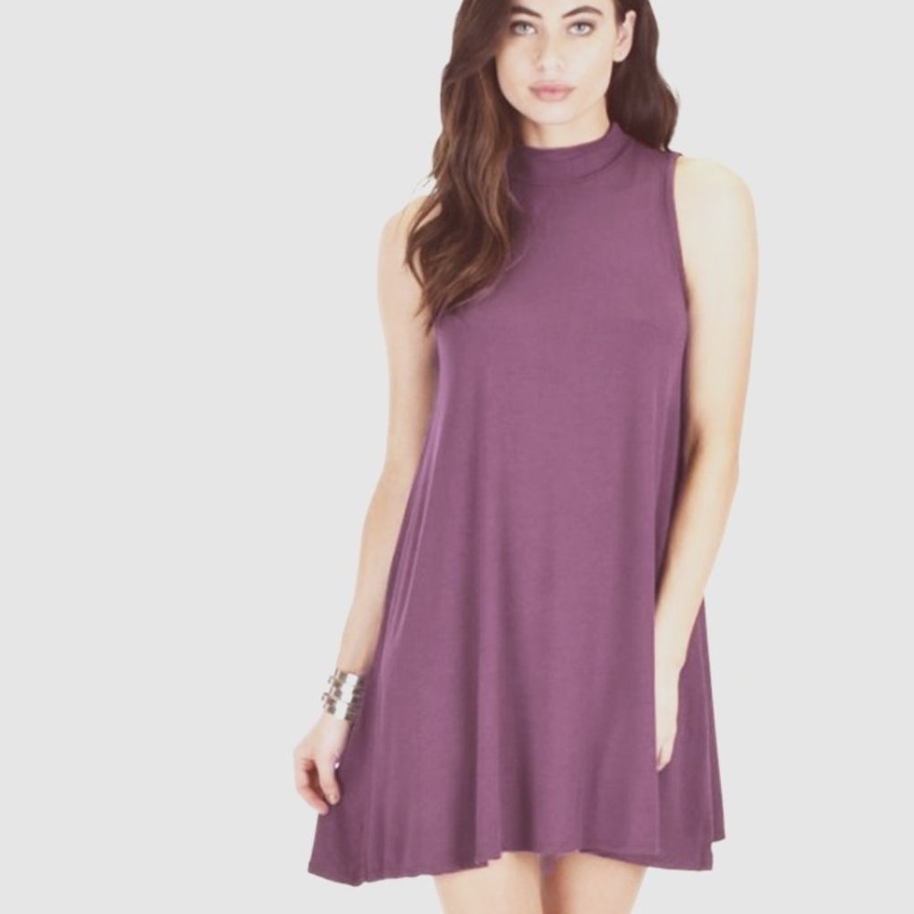 Contemporary Casual Sleeveless Mock-neck Shift Dress